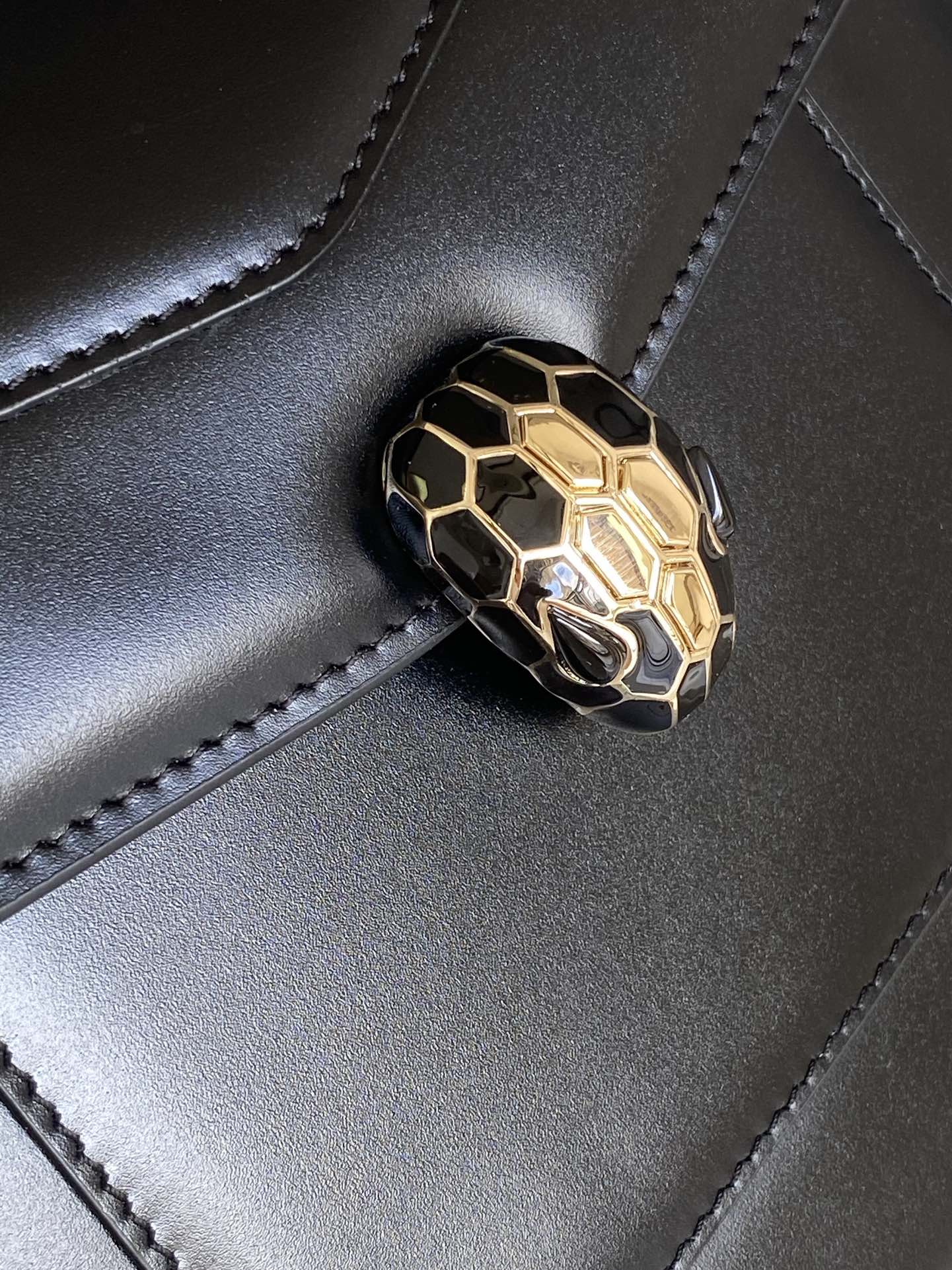 Bvlgari Serpenti Forever Bag-20.5X 15X 9CM
