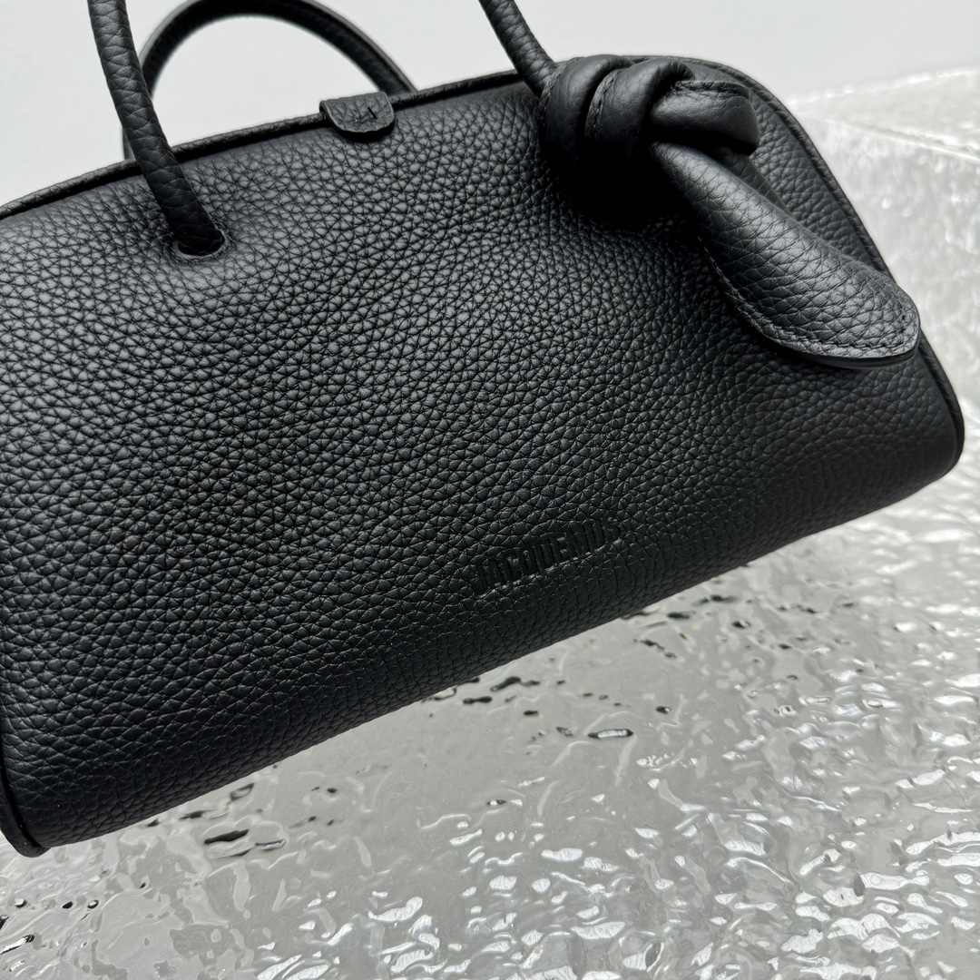 Jacquemus Le Turismo Bag-26*17*11CM