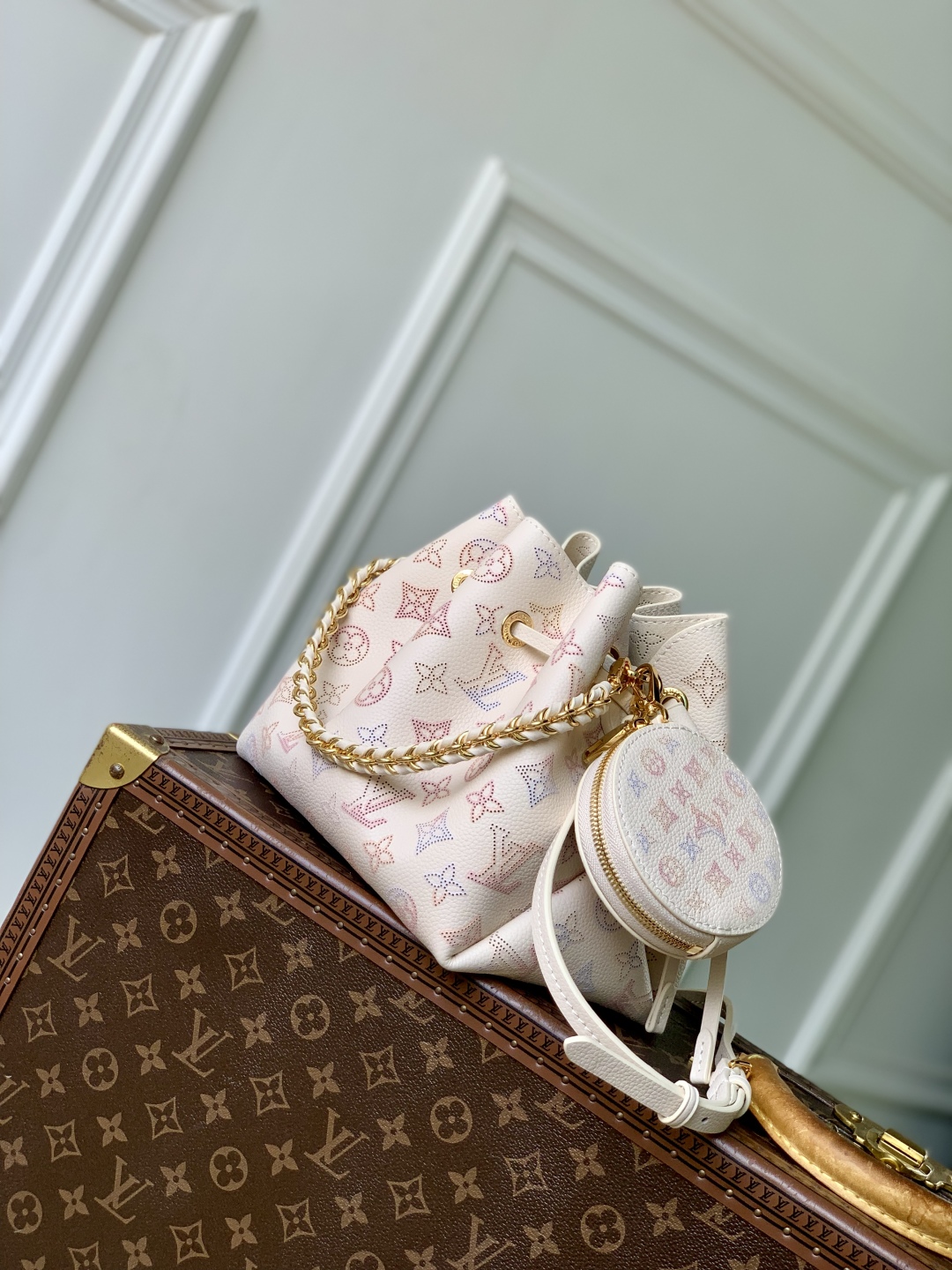 Louis Vuitton Bella Tote Bag-19 x 22 x 14CM