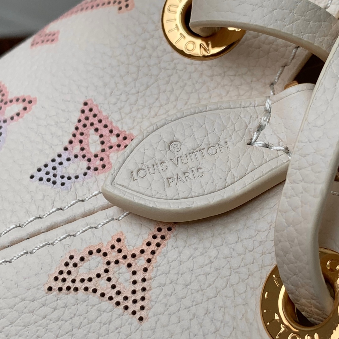 Louis Vuitton Bella Tote Bag-19 x 22 x 14CM