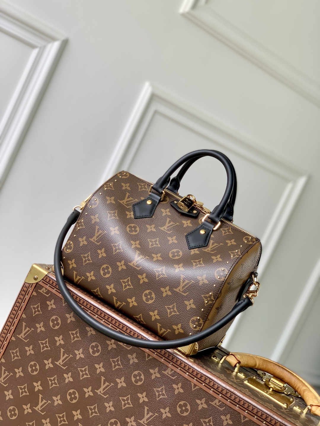 Louis Vuitton Speedy 25-20 x 15 x 27CM