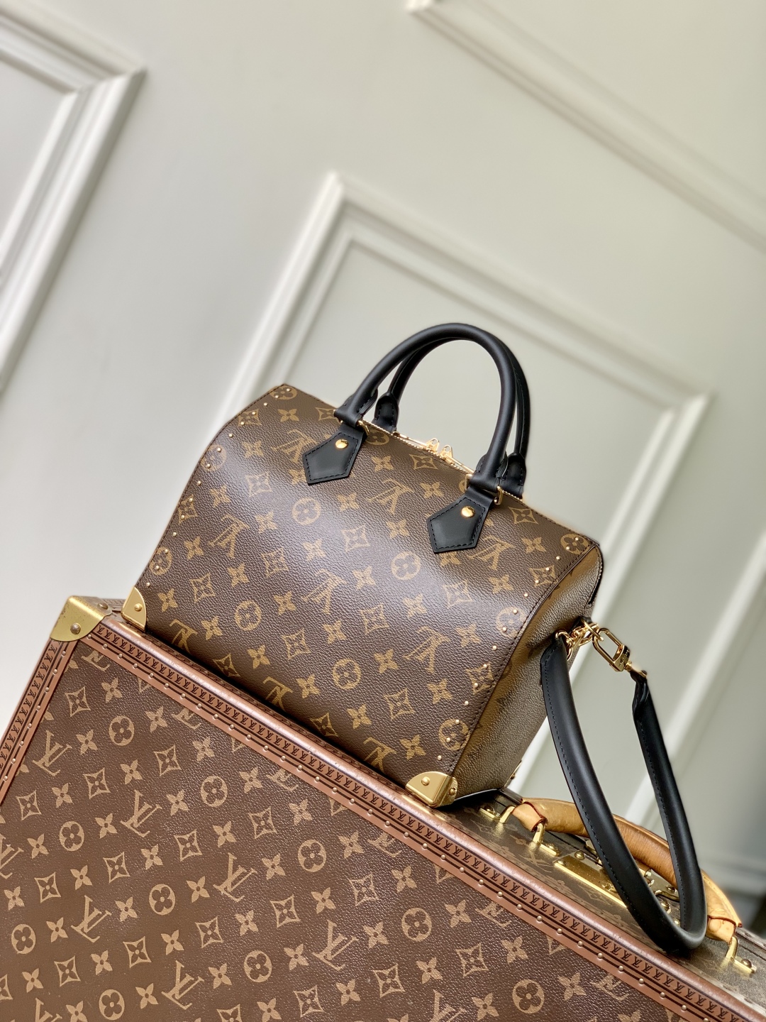 Louis Vuitton Speedy 25-20 x 15 x 27CM