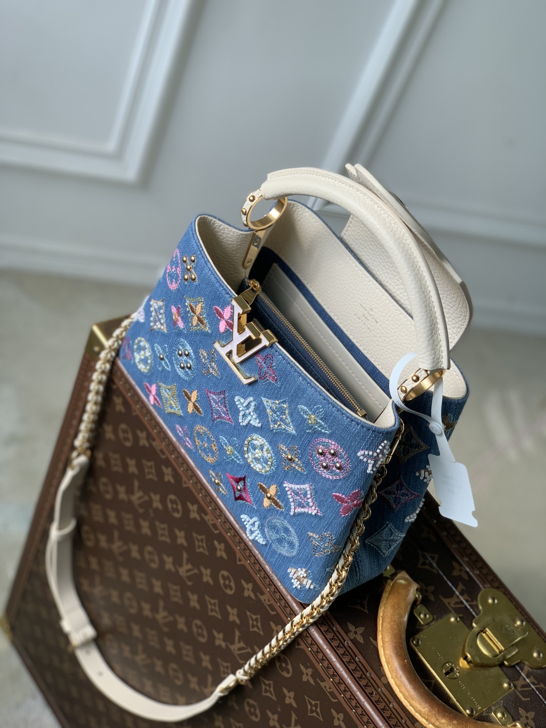 Louis Vuitton Capucines Handlebag-27*18*9CM