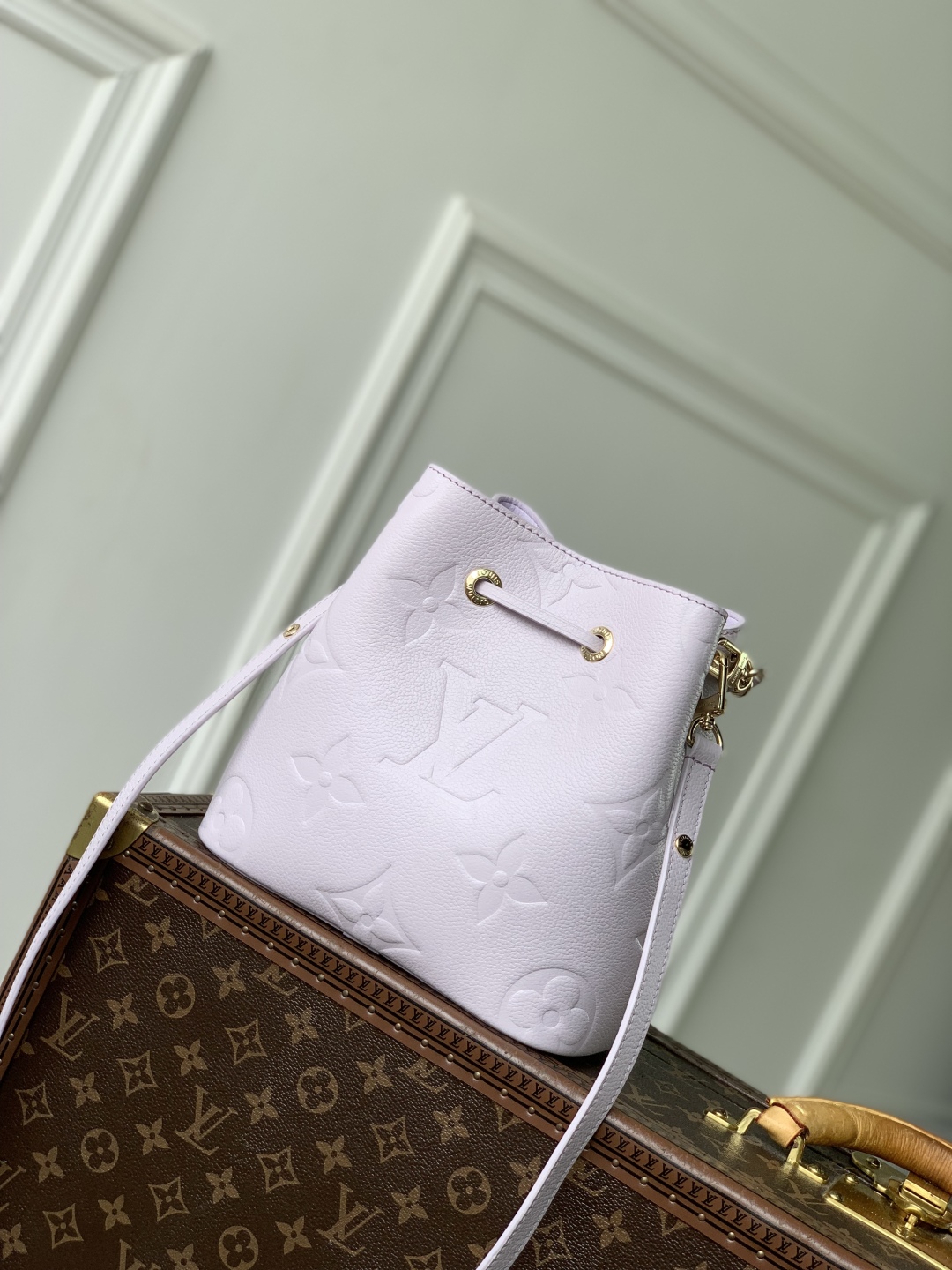 Louis Vuitton M22599 NeoNoe BB Handbag-20*20*13CM