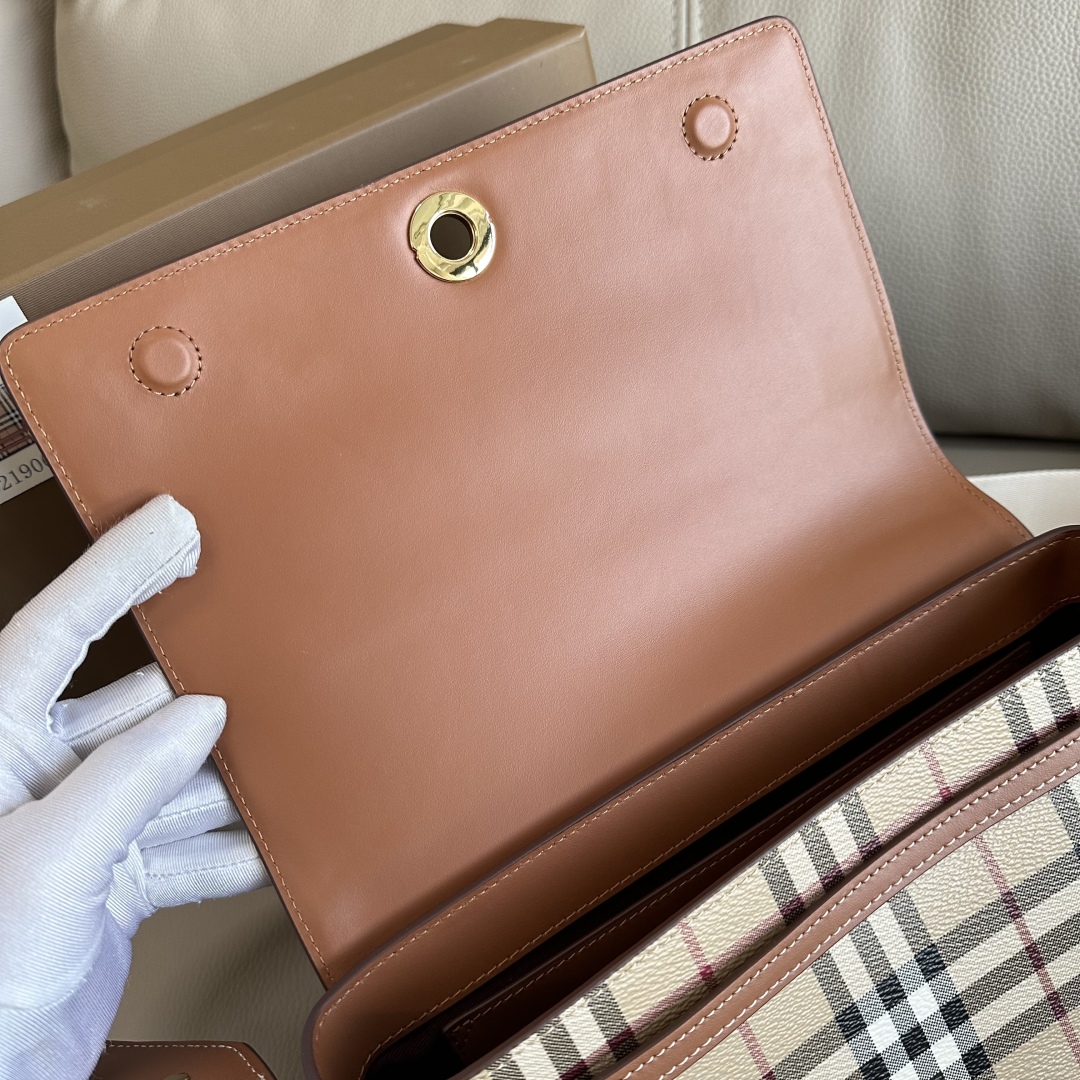 Burberry Crossbody Bag-25 x 8.5 x 18CM