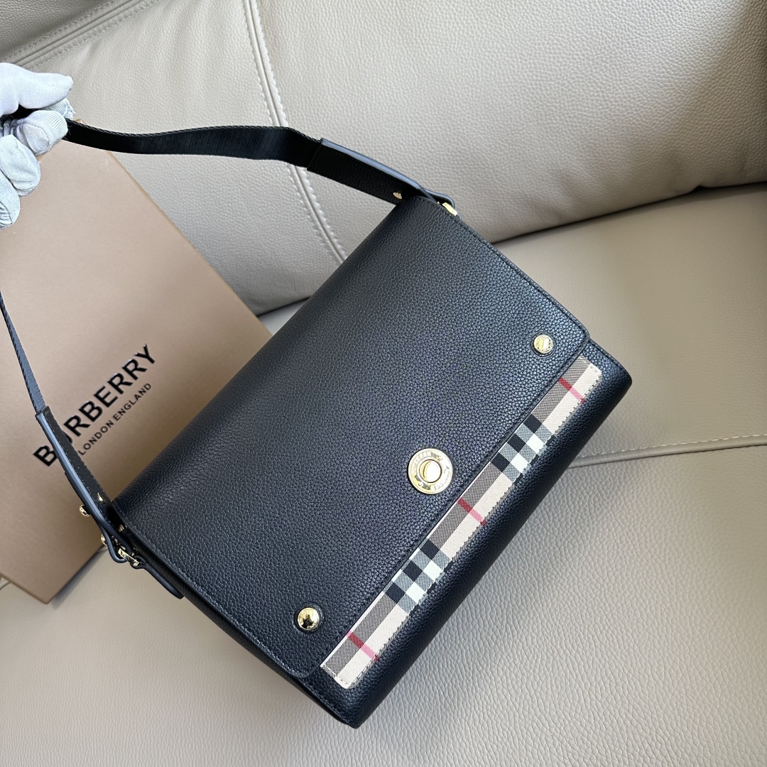Burberry Vintage Bag-25 x 8.5 x 18CM
