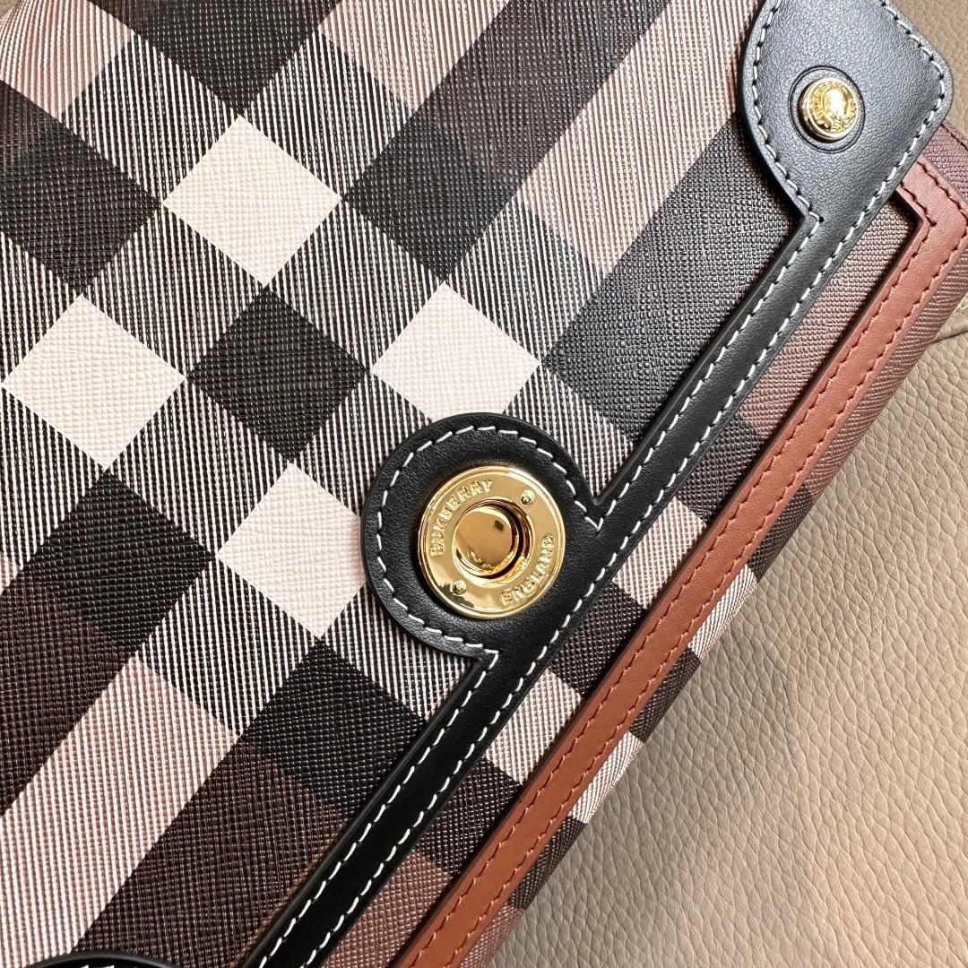 Burberry Vintage Bag-25 x 8.5 x 18CM