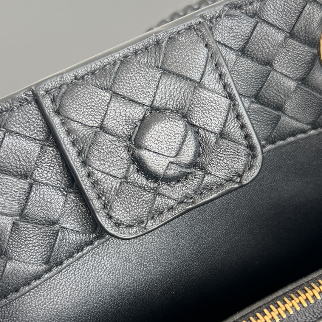 Bottega Veneta Women