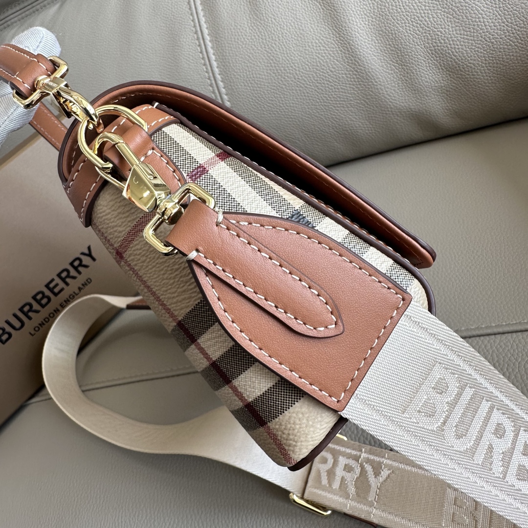 Burberry Vintage Bag-24 x 8 x 14cCM