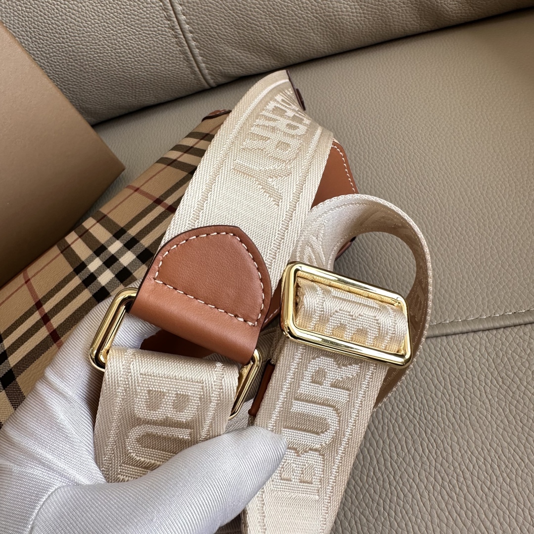 Burberry Vintage Bag-24 x 8 x 14cCM