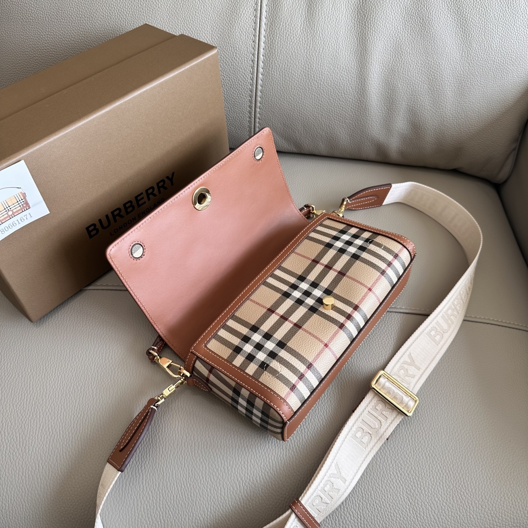 Burberry Vintage Bag-24 x 8 x 14cCM