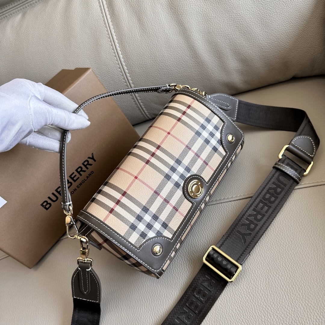 Burberry Vintage Bag-25 x 8.5 x 18CM