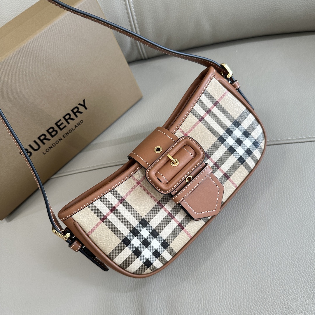 Burberry Vintage Bag-26 x 6 x 12CM