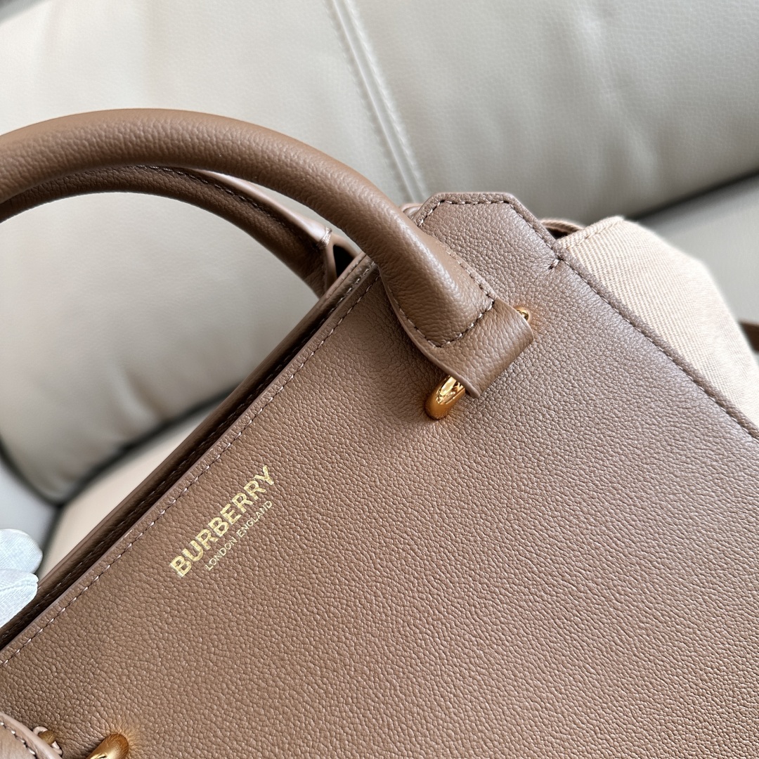 Burberry Canvas & Leather Tote-21/20/13CM