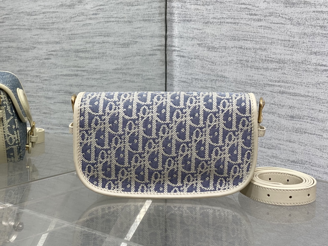 Di0r 30 Bobby Bag-21*5*12CM