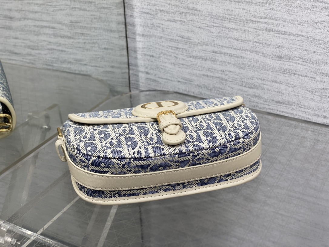Di0r 30 Bobby Bag-21*5*12CM