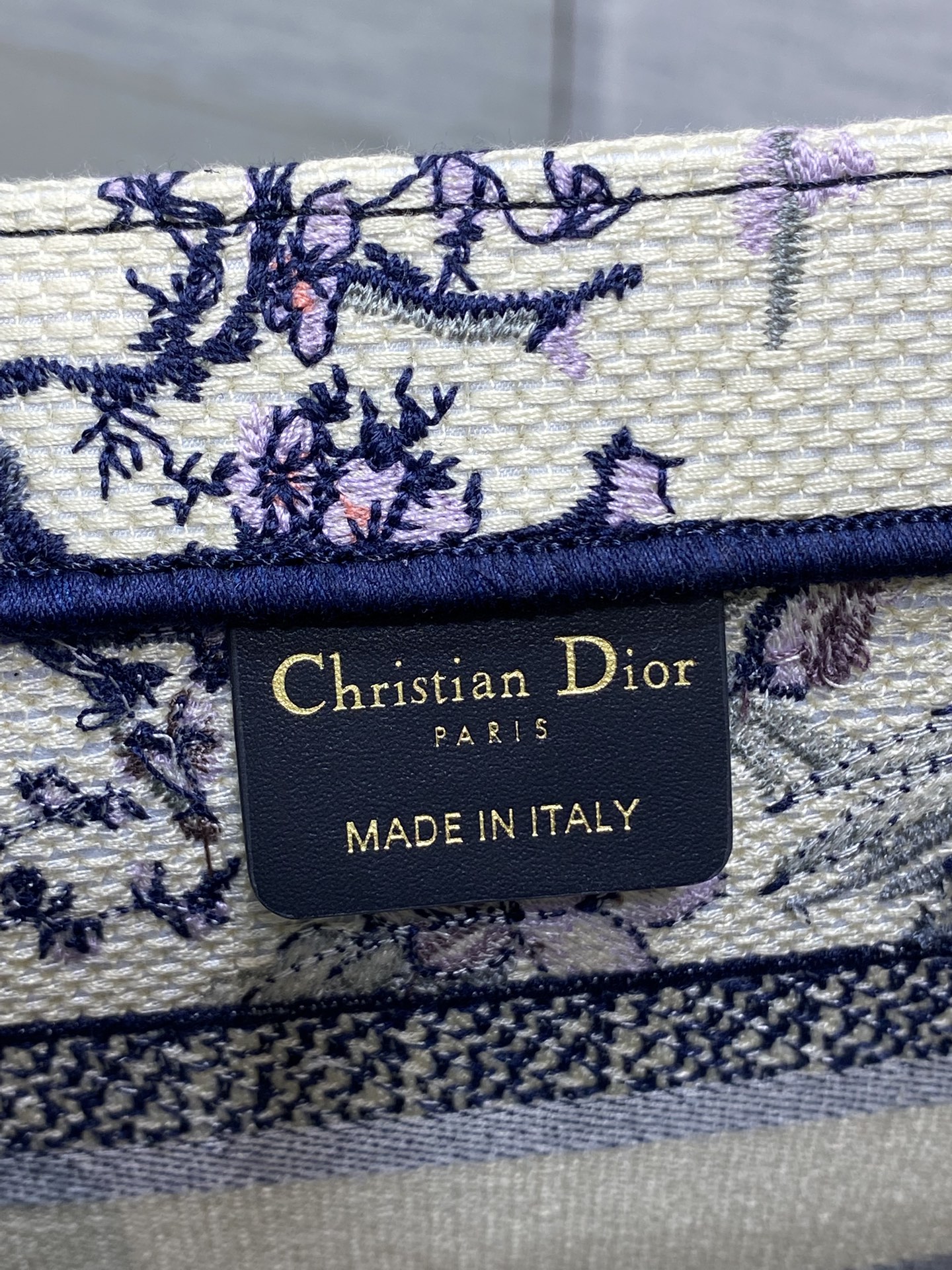 Diro Small Book Tote-26*8*22CM