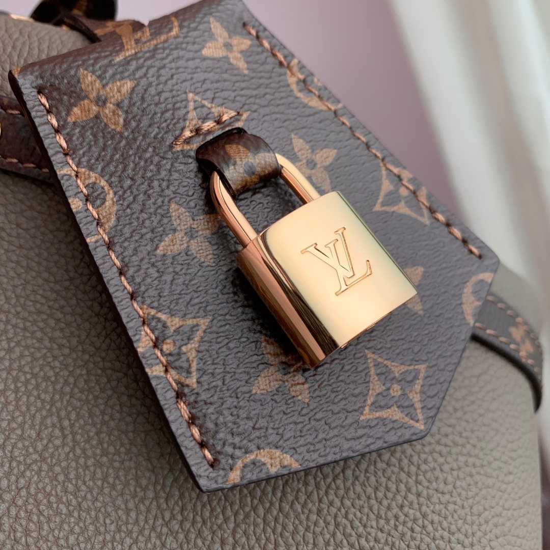 Louis Vuitton Express Handbag-M26039-17 x 13.5 x 26CM