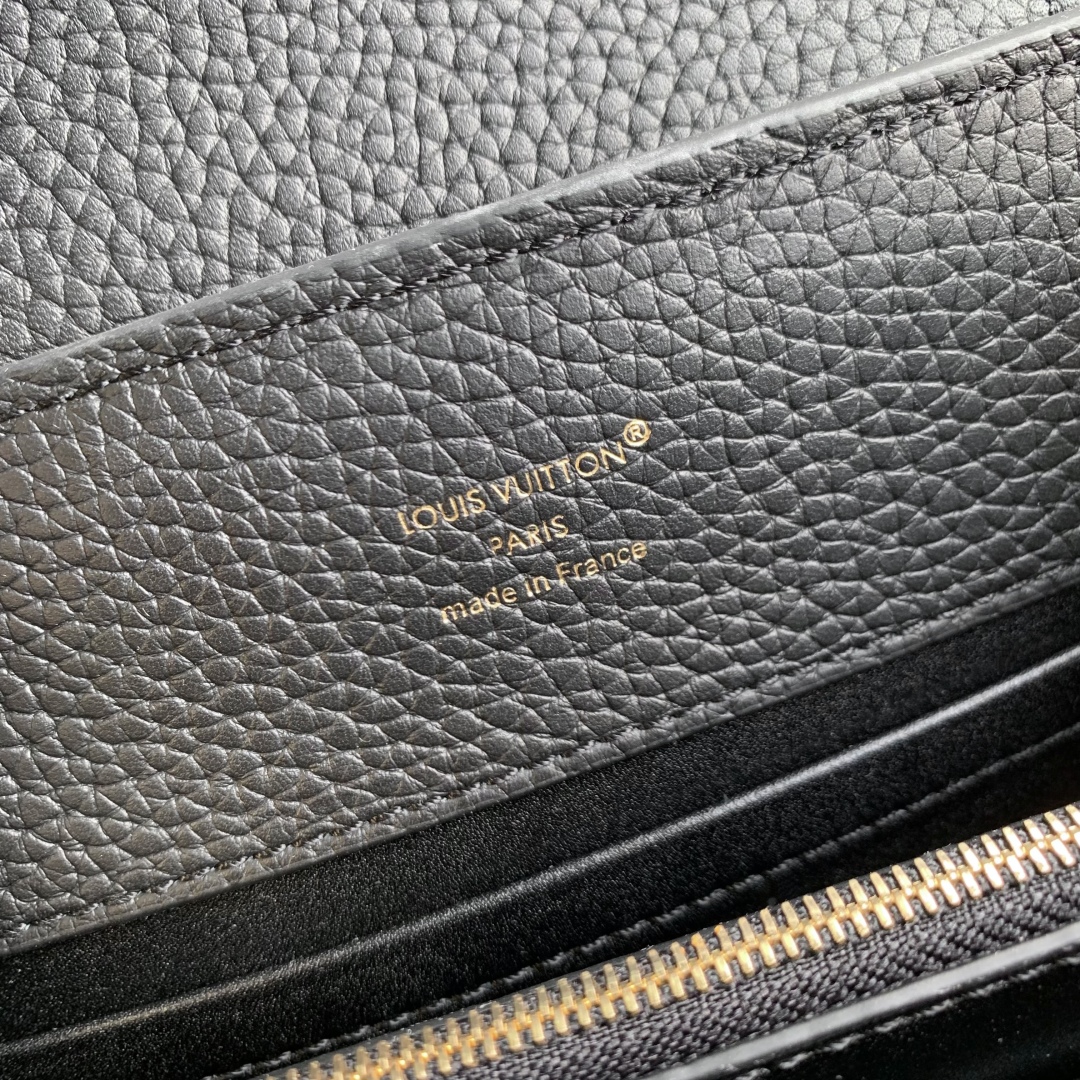 Louis Vuitton Capucines Handlebag-27*18*9CM