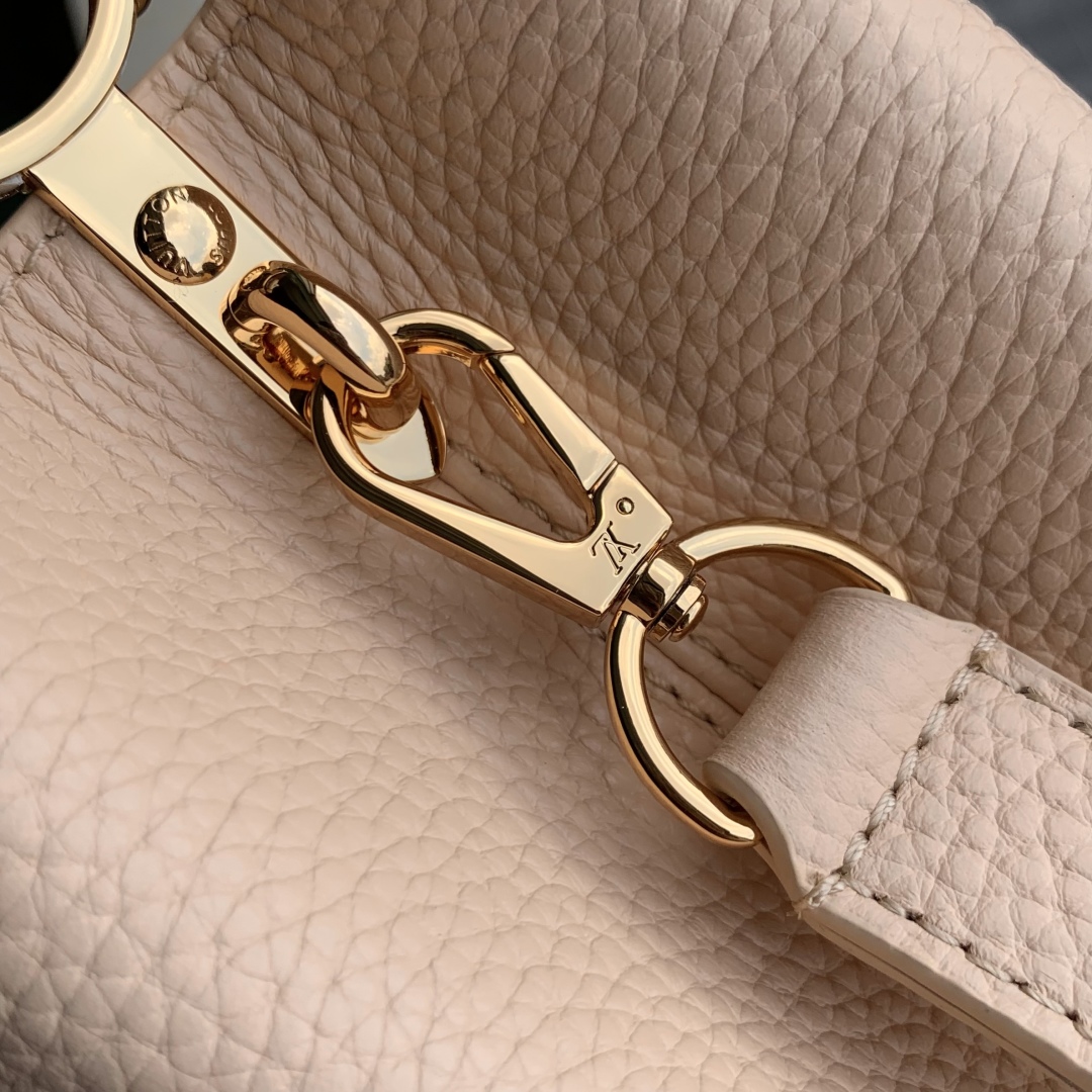 Louis Vuitton Capucines Handlebag-27*18*9CM
