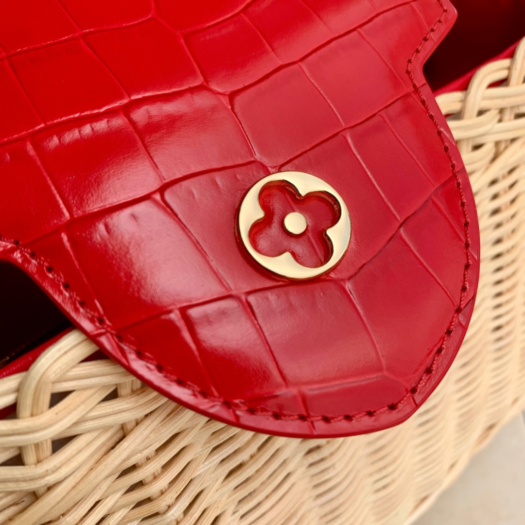 Louis Vuitton Capucines Handlebag-27*18*9CM