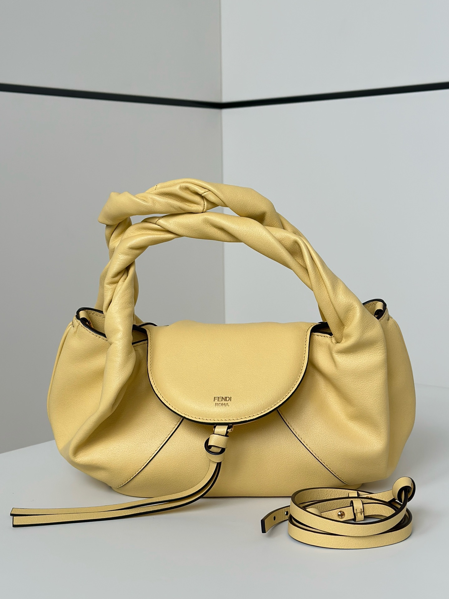Fendi Spy Bag -32*12*18CM