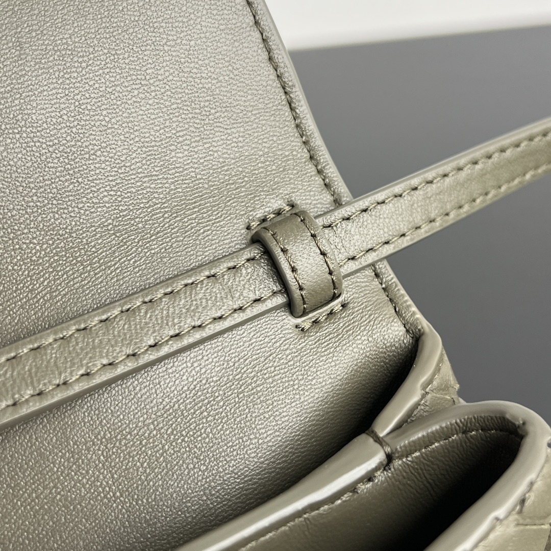 Bottega Veneta Knot Lock Bag-25x16x5.5CM