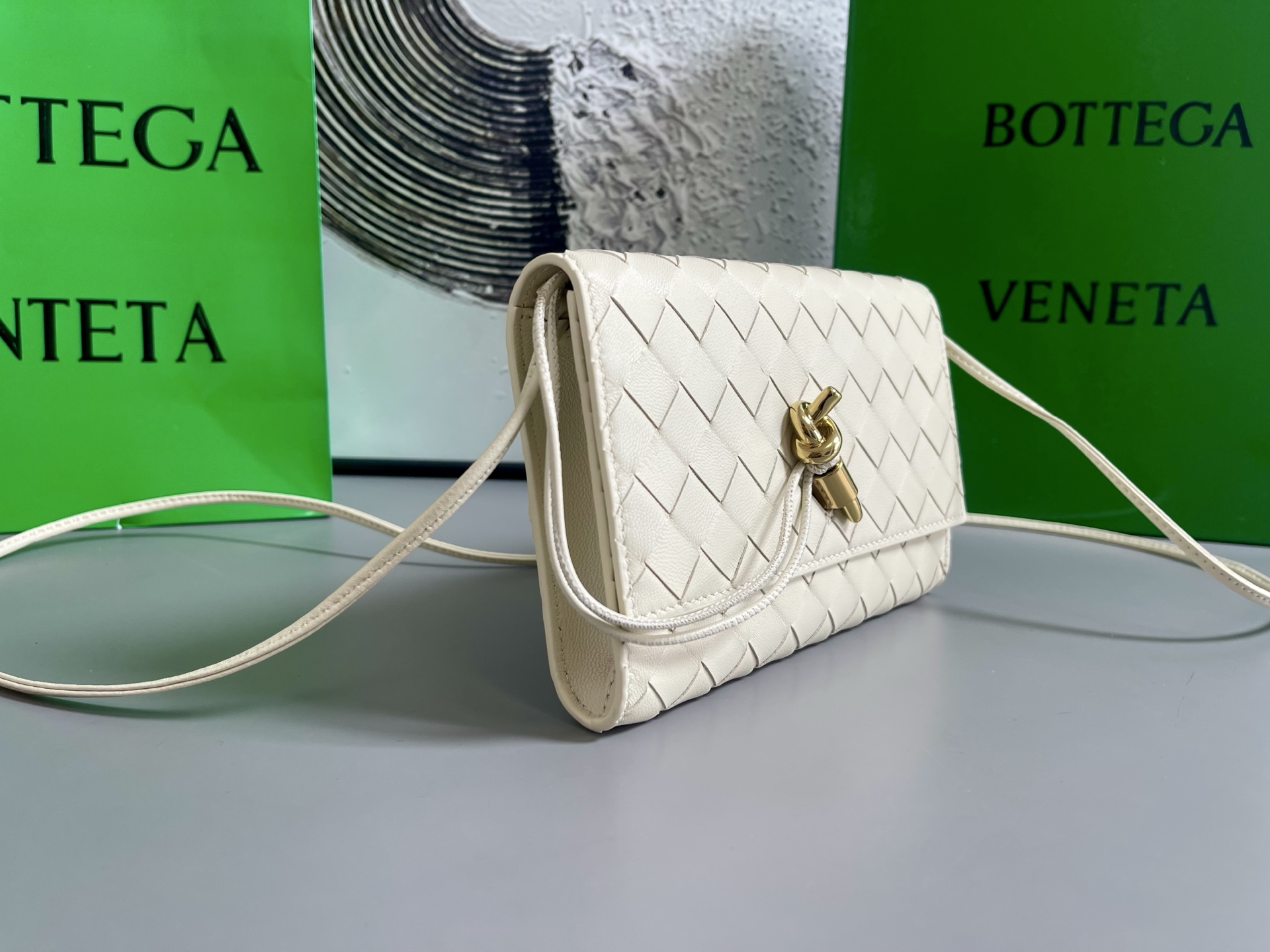 Bottega Veneta Andiamo Pouch-12.6*19*2CM