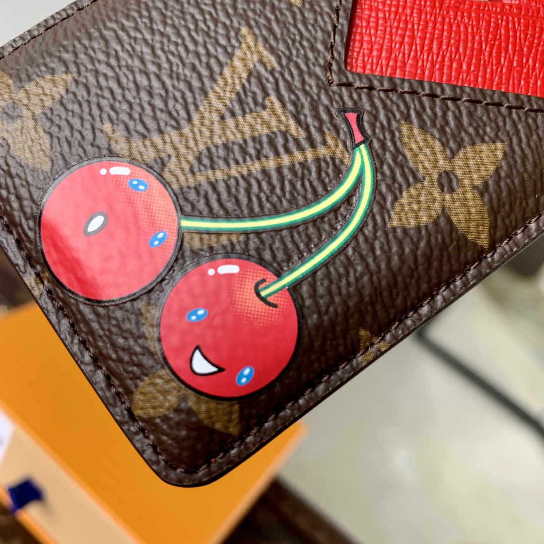 Louis Vuitton Magnet Card Holder-M25654-9x 0.5 x 6.5CM