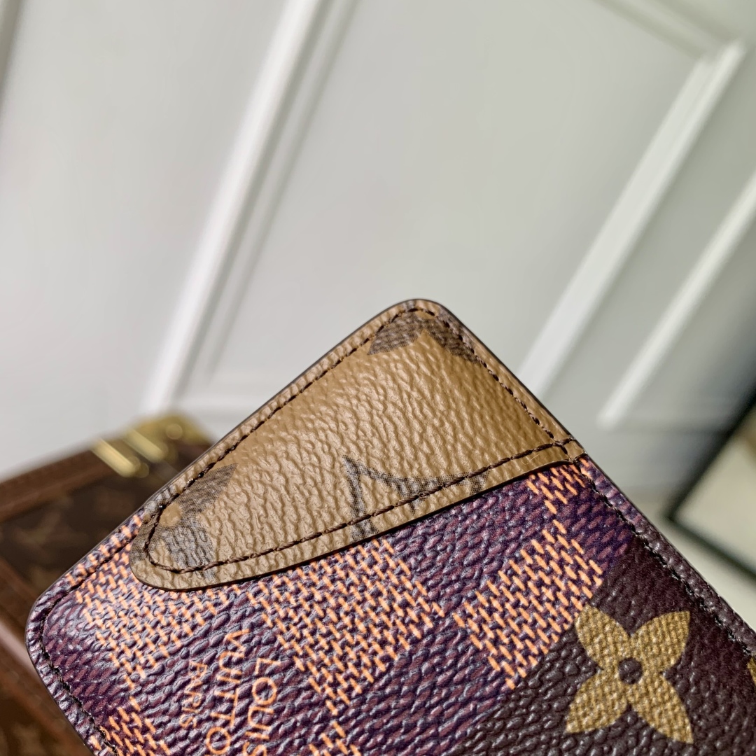Louis Vuitton Magnet Card Holder-M25654-9x 0.5 x 6.5CM