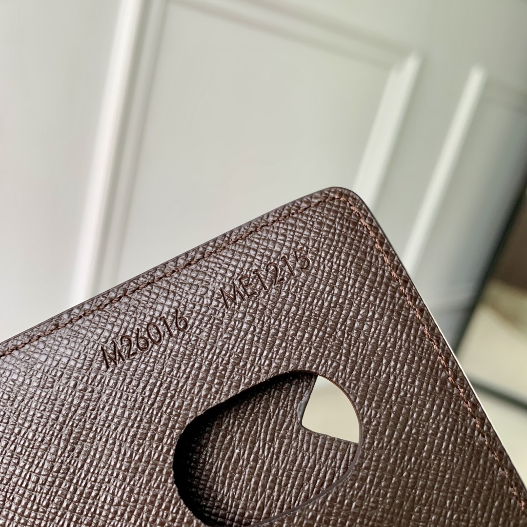 Louis Vuitton Magnet Card Holder-M25654-9x 0.5 x 6.5CM