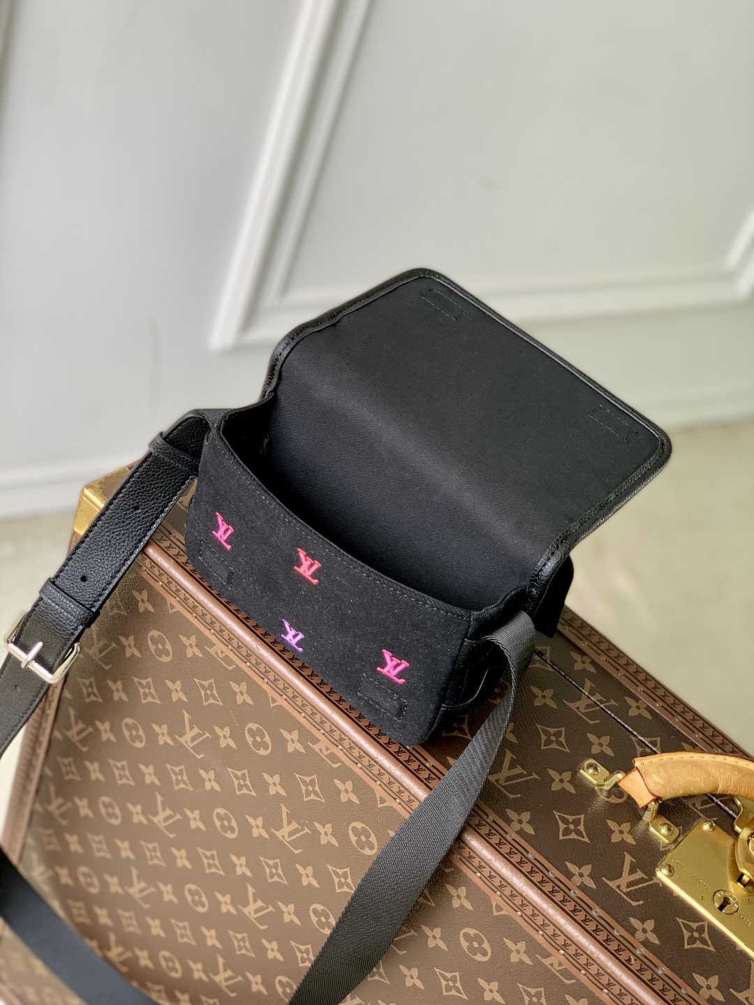 Louis Vuitton Bosphore Wearable Bag-M13963-19 x 12 x 7CM