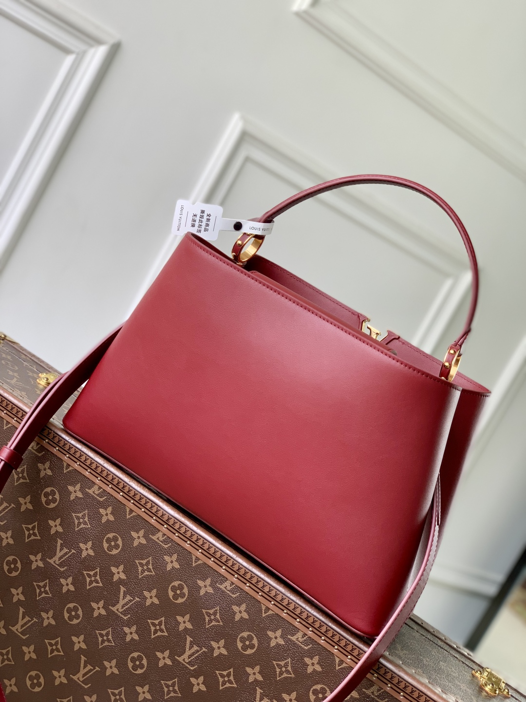 Louis Vuitton Capucines Souple Handlebag-38 x 23 x 16CM