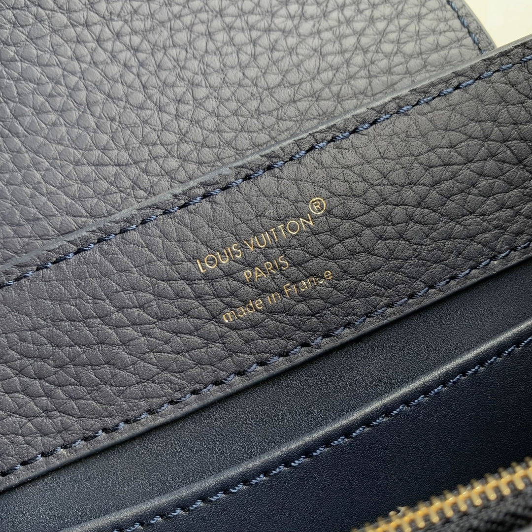 Louis Vuitton Capucines Handlebag-27*18*9CM