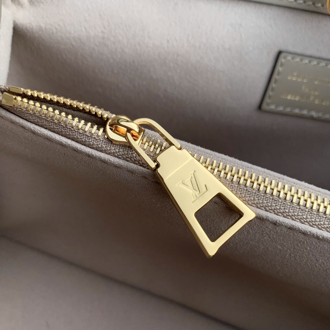 Louis Vuitton City Avenue PM-30 x 19.5 x 12CM