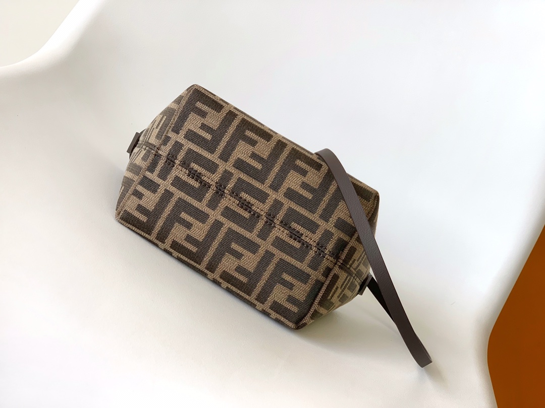 Fendi Roll Bag -15.5*11*13CM