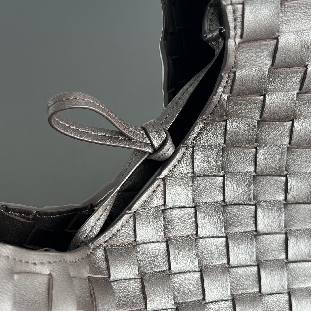 Bottega Veneta Campana Bag-33x20x16.5CM