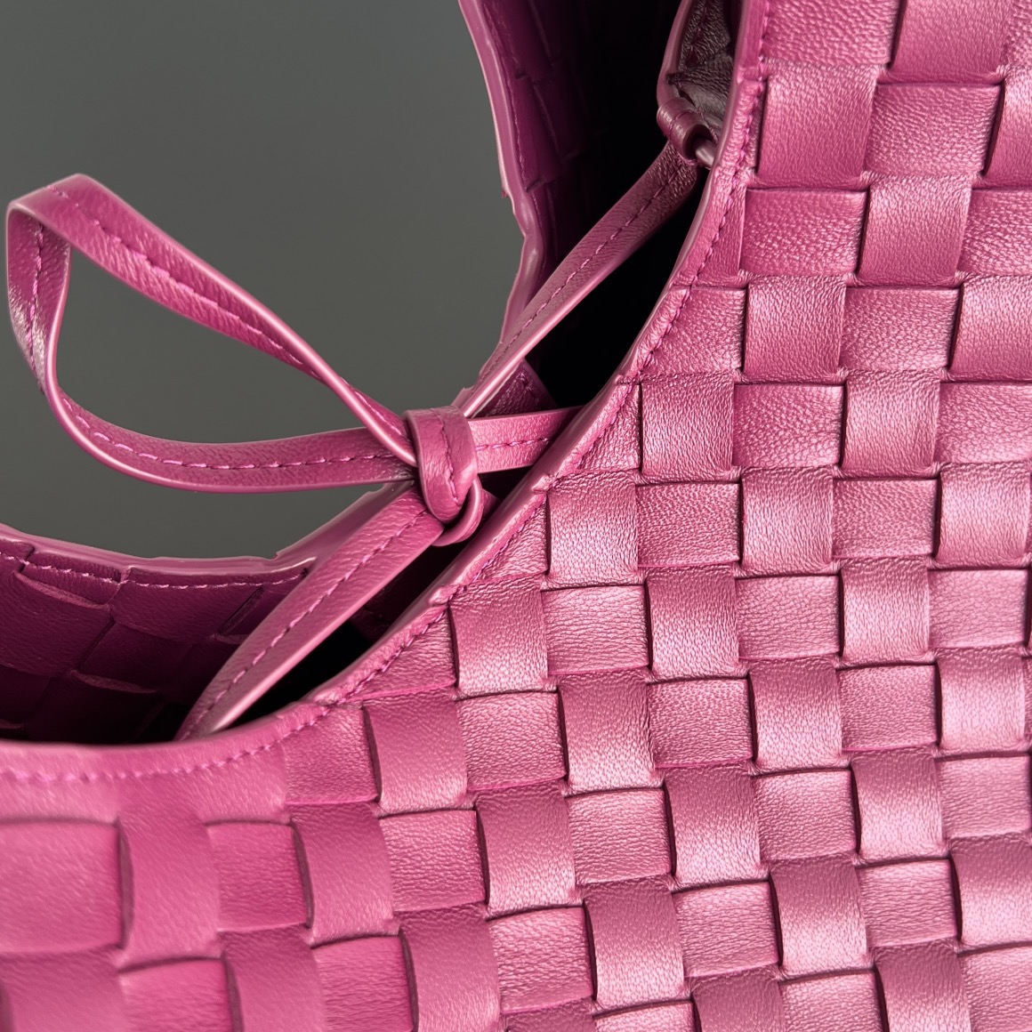 Bottega Veneta Campana Bag-33x20x16.5CM
