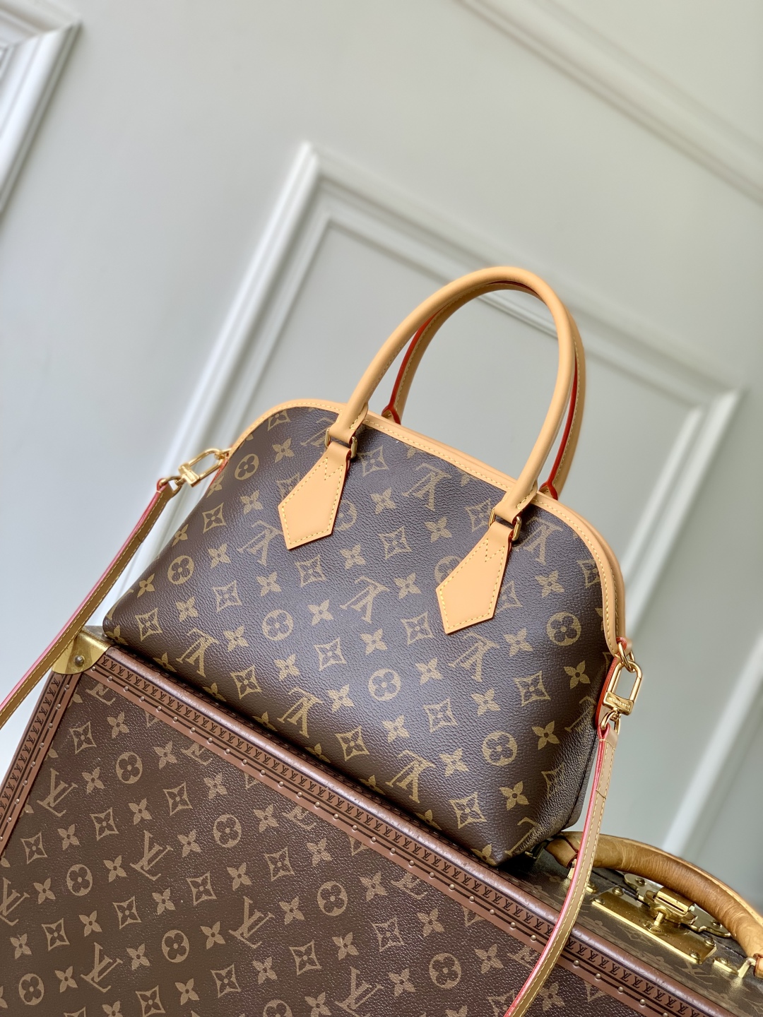 Louis Vuitton Monogram -35 x 21 x 12CM