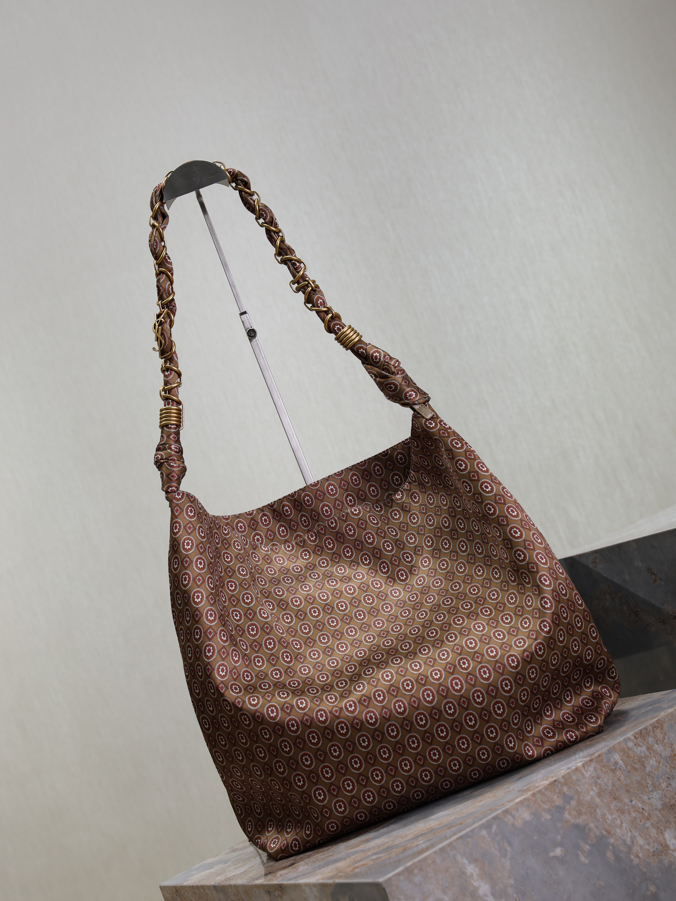 YSL LE CASSANDRE- 40×50×1cm