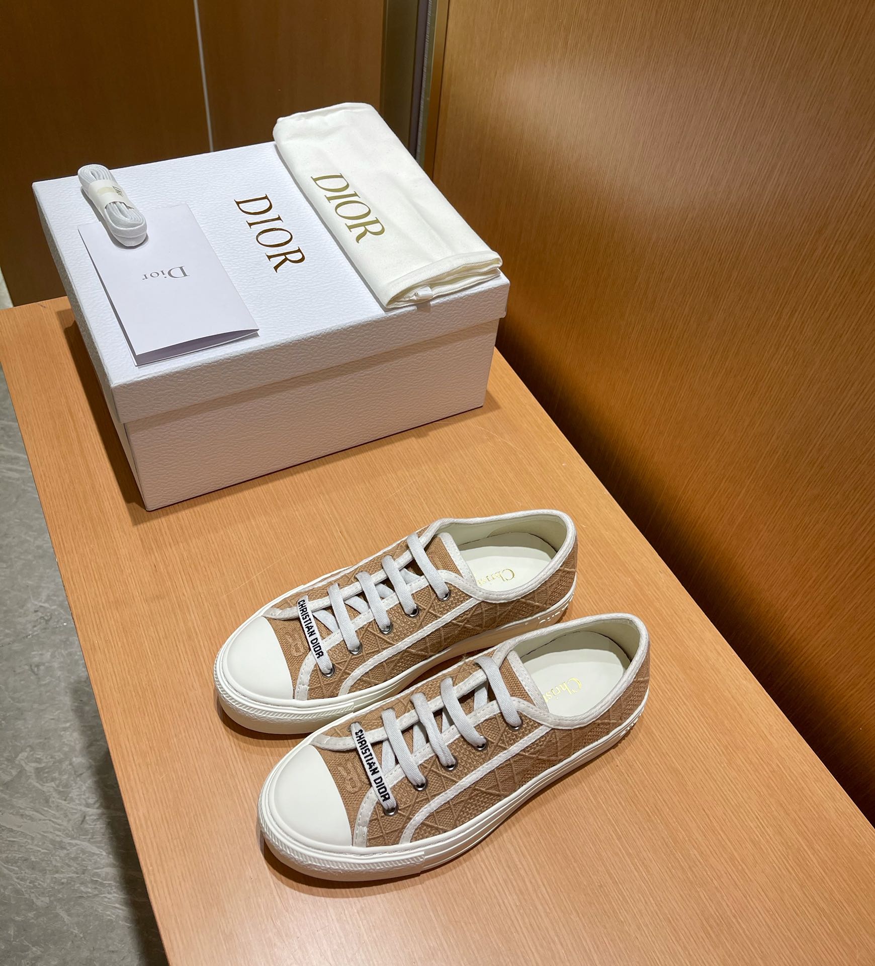D*or sneakers