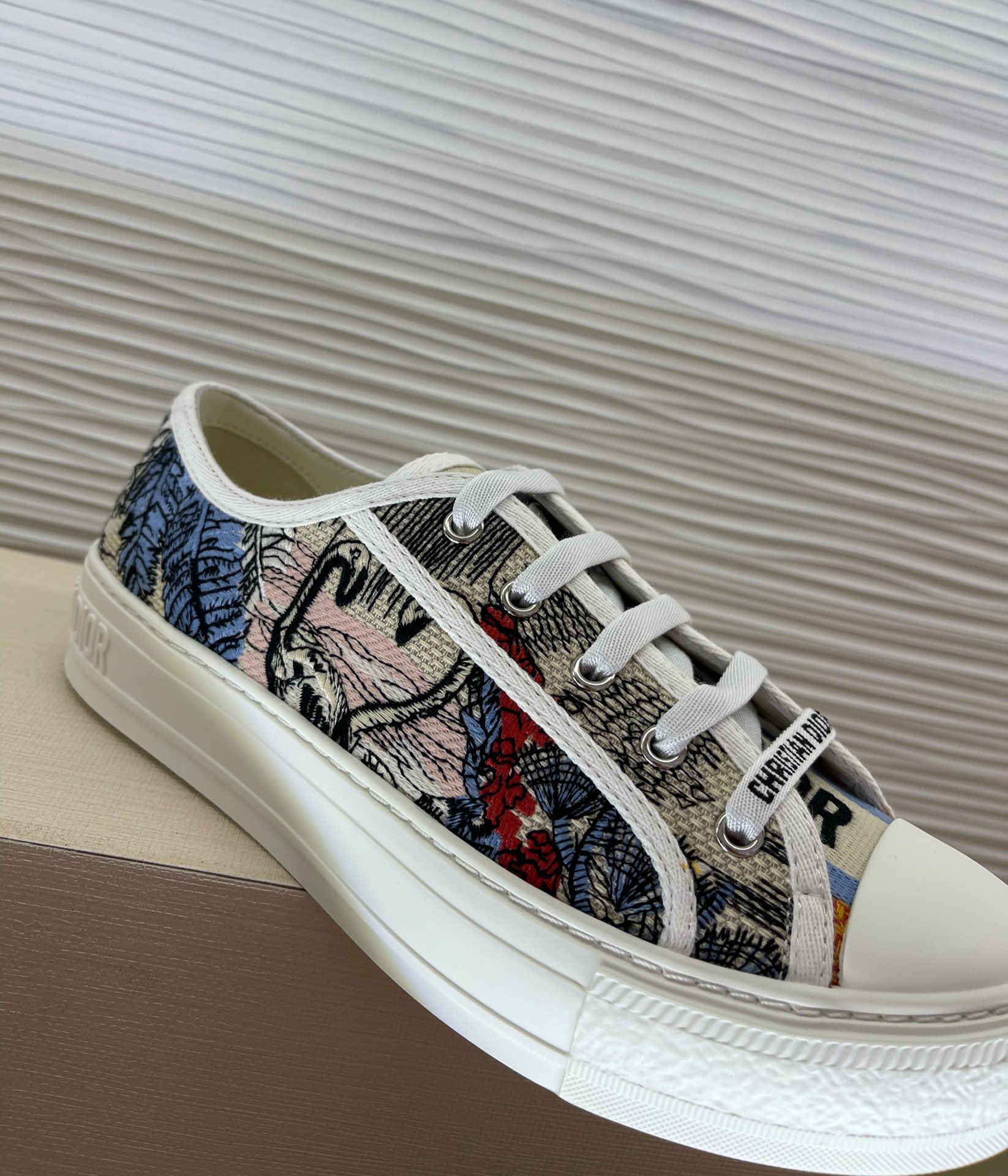 D*or sneakers