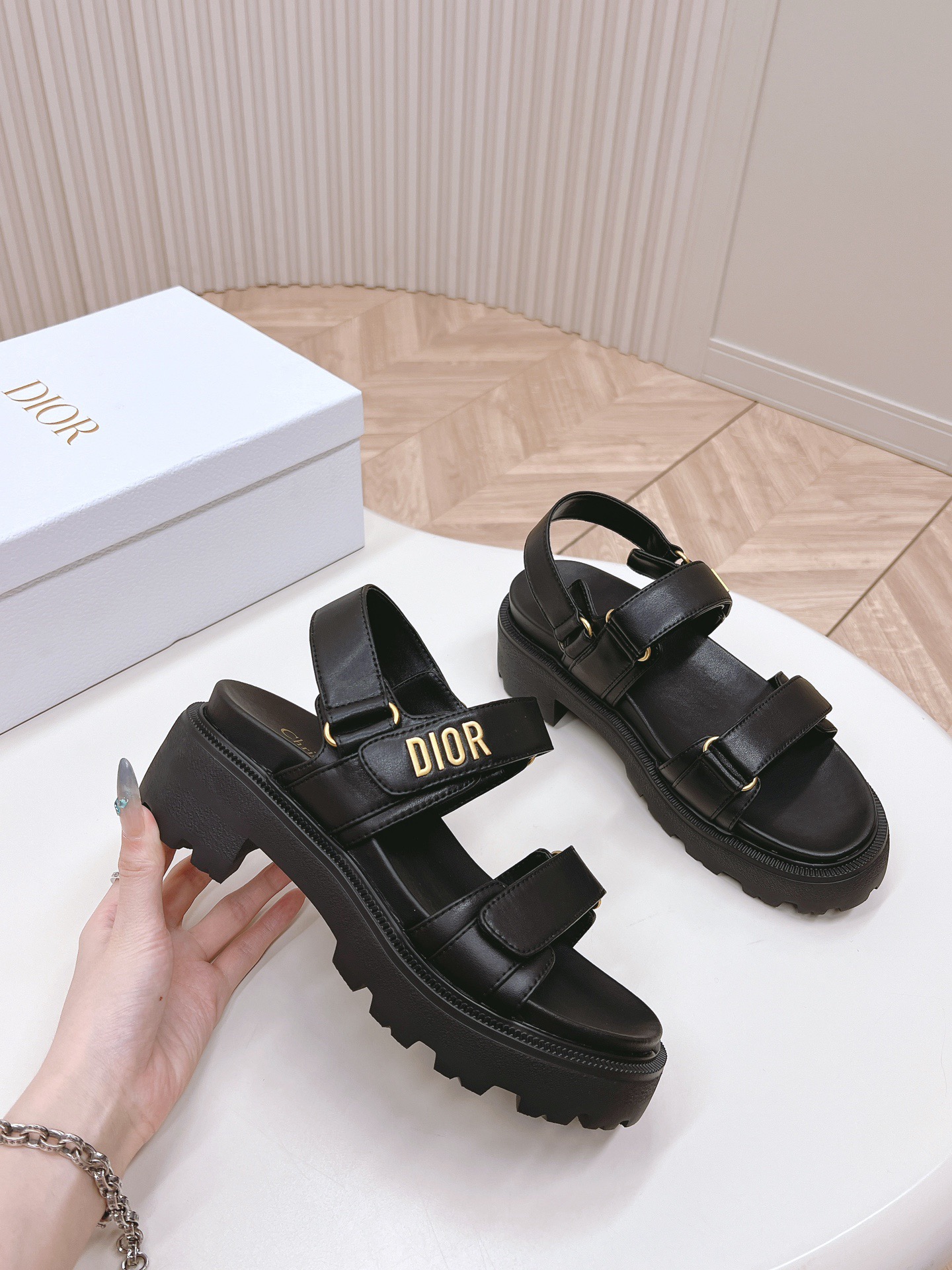 Diro Sandals