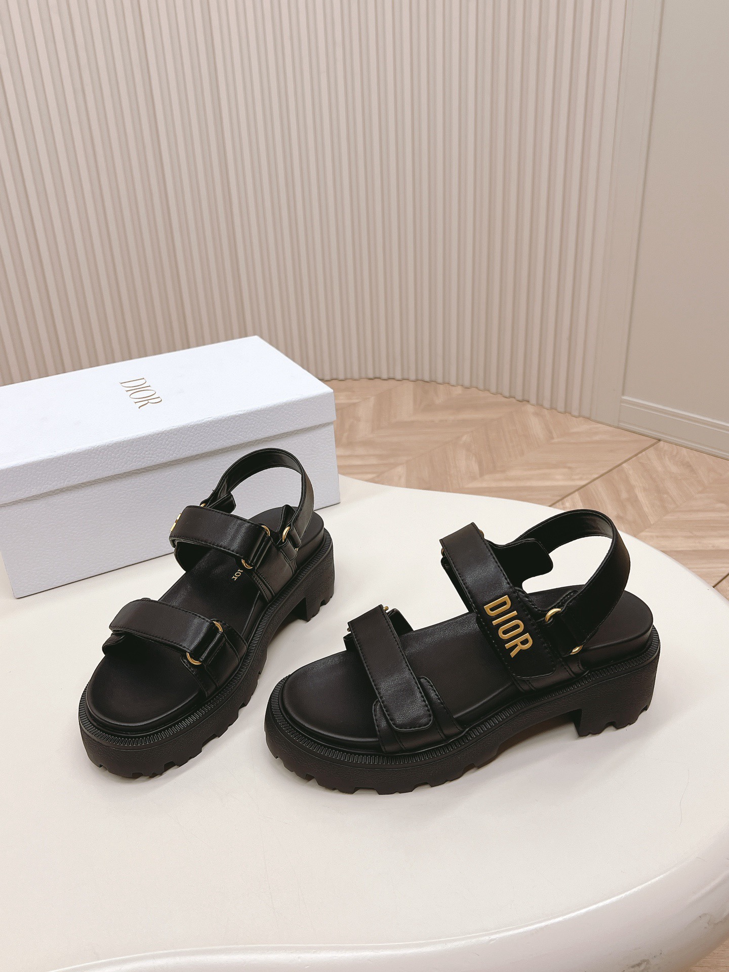 Diro Sandals