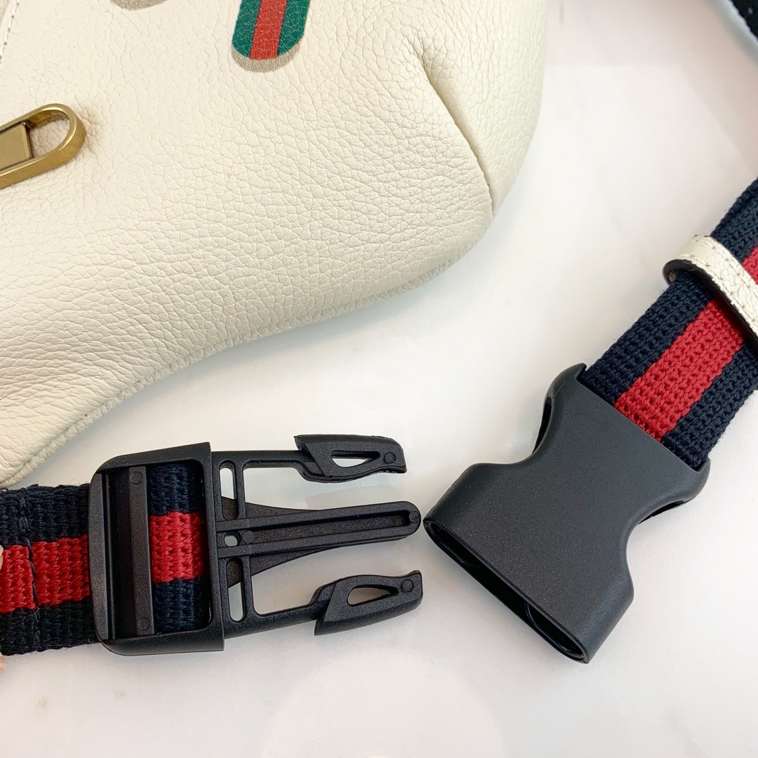 G*u*i waist bag-22cm