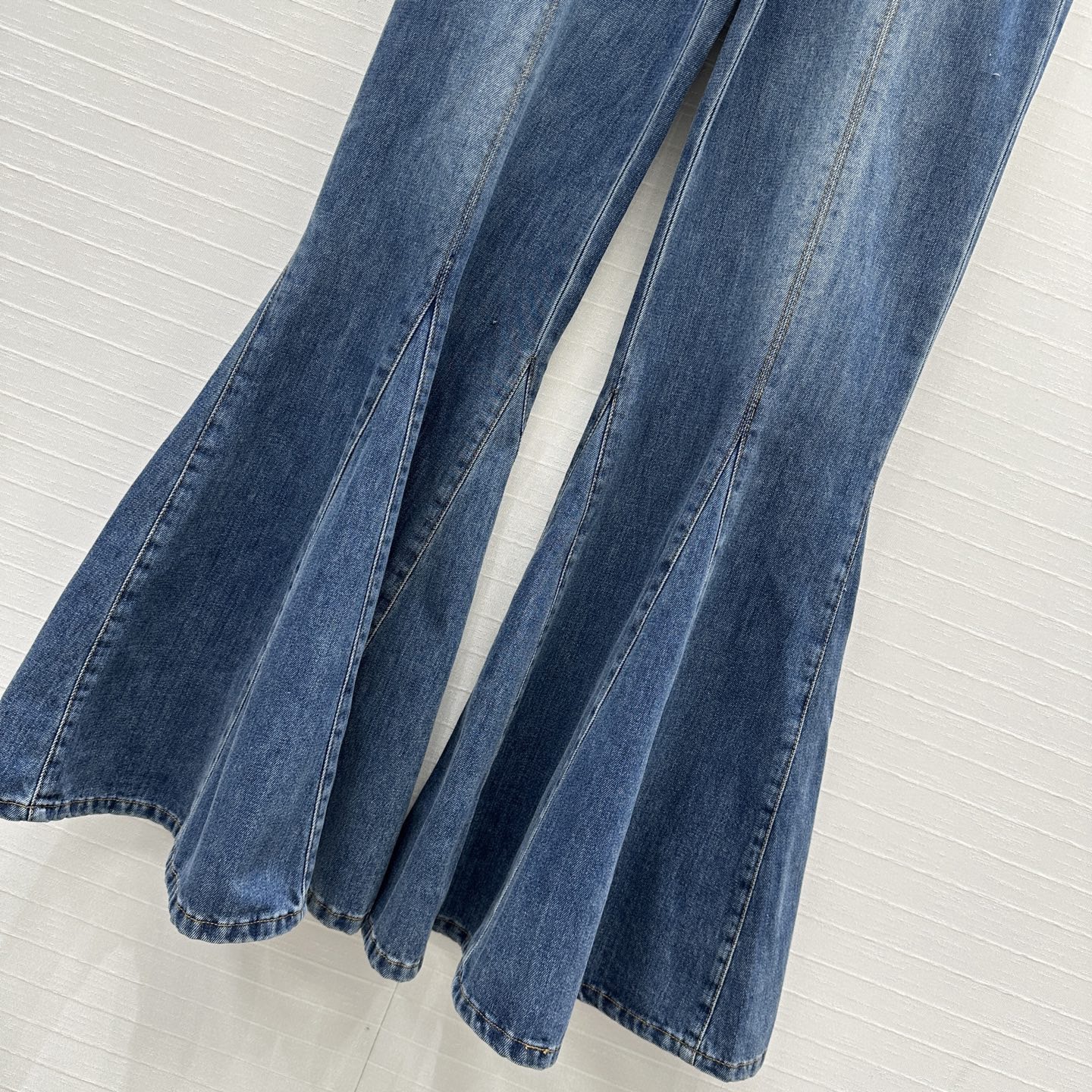 Chloé Fluid Flare Jeans In Denim