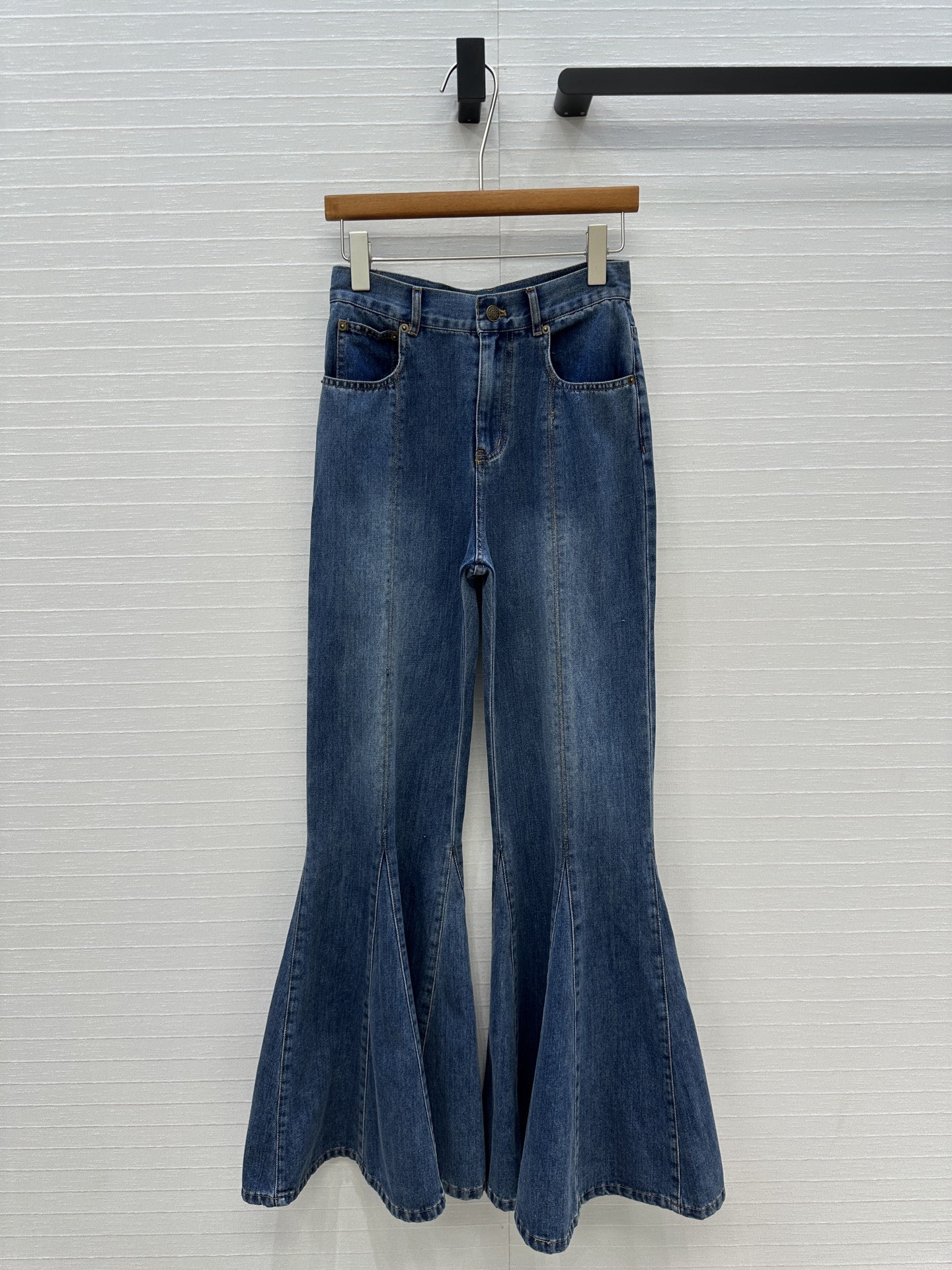 Chloé Fluid Flare Jeans In Denim